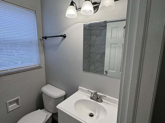 3rd image of 1597 Republic Ave