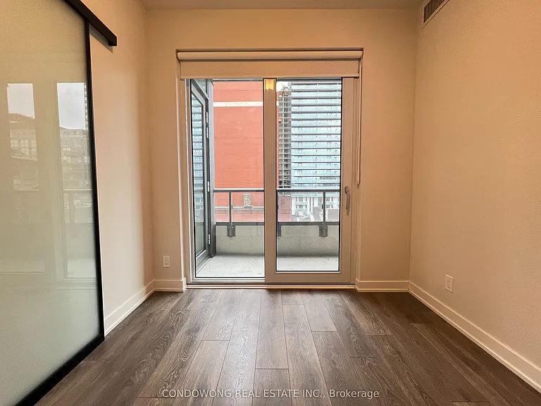 108 Peter St #816 — Photo 10