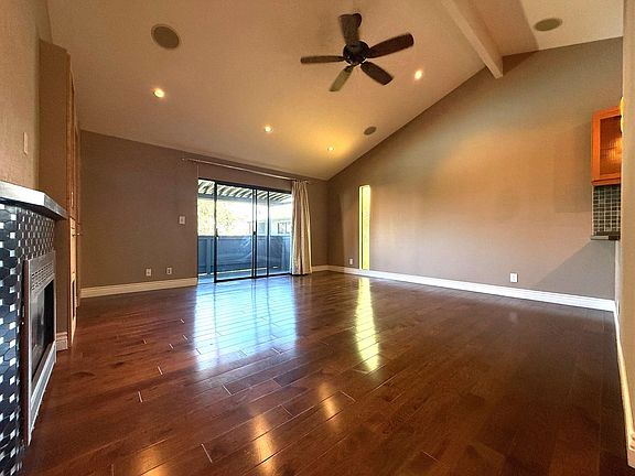 3rd image of 2343 Fairway Dr