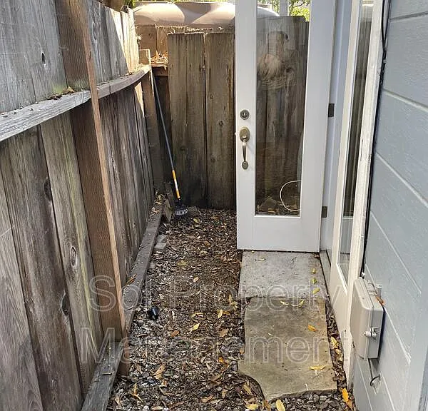 4452 Soquel Dr #2 — Photo 13