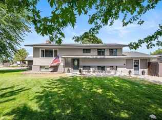 2016 W 12th Ave, Kennewick, WA 99337