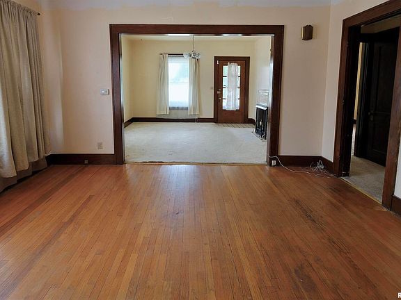 5th image of 1800 42nd St