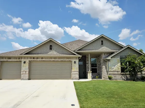 126 Creekside Dr, Sanger, TX 76266