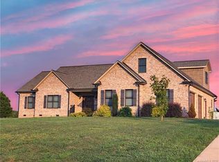 1358 Kinks Ln, Maiden, NC 28650