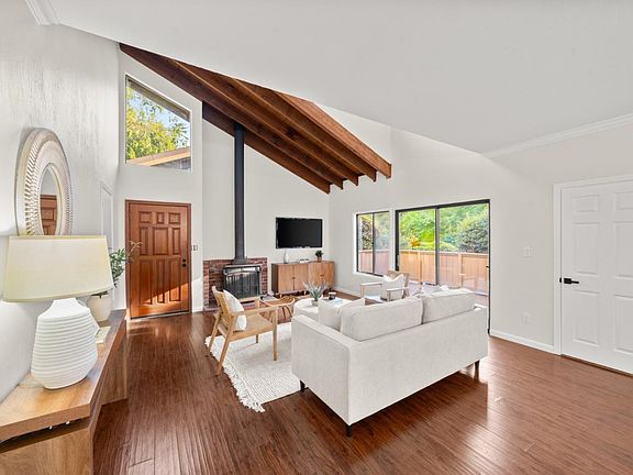 4th image of 5904 Oak Ave