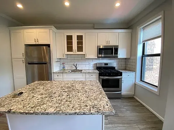 58-40 Catalpa Avenue image 4 of 10