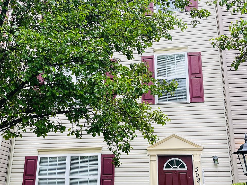 1st image of 302 Regina Ln