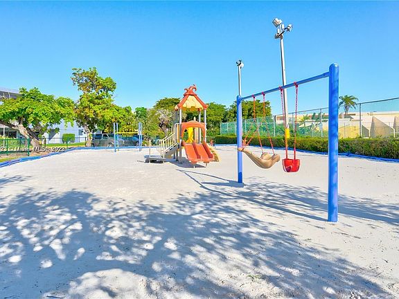 2nd image of 9357 Fontainebleau Blvd APT D421