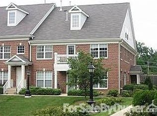 432 Commons Cir, Clarendon Hills, IL 60514