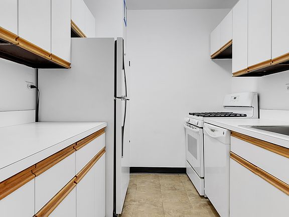 2nd image of 407 Park Ave S APT 2F