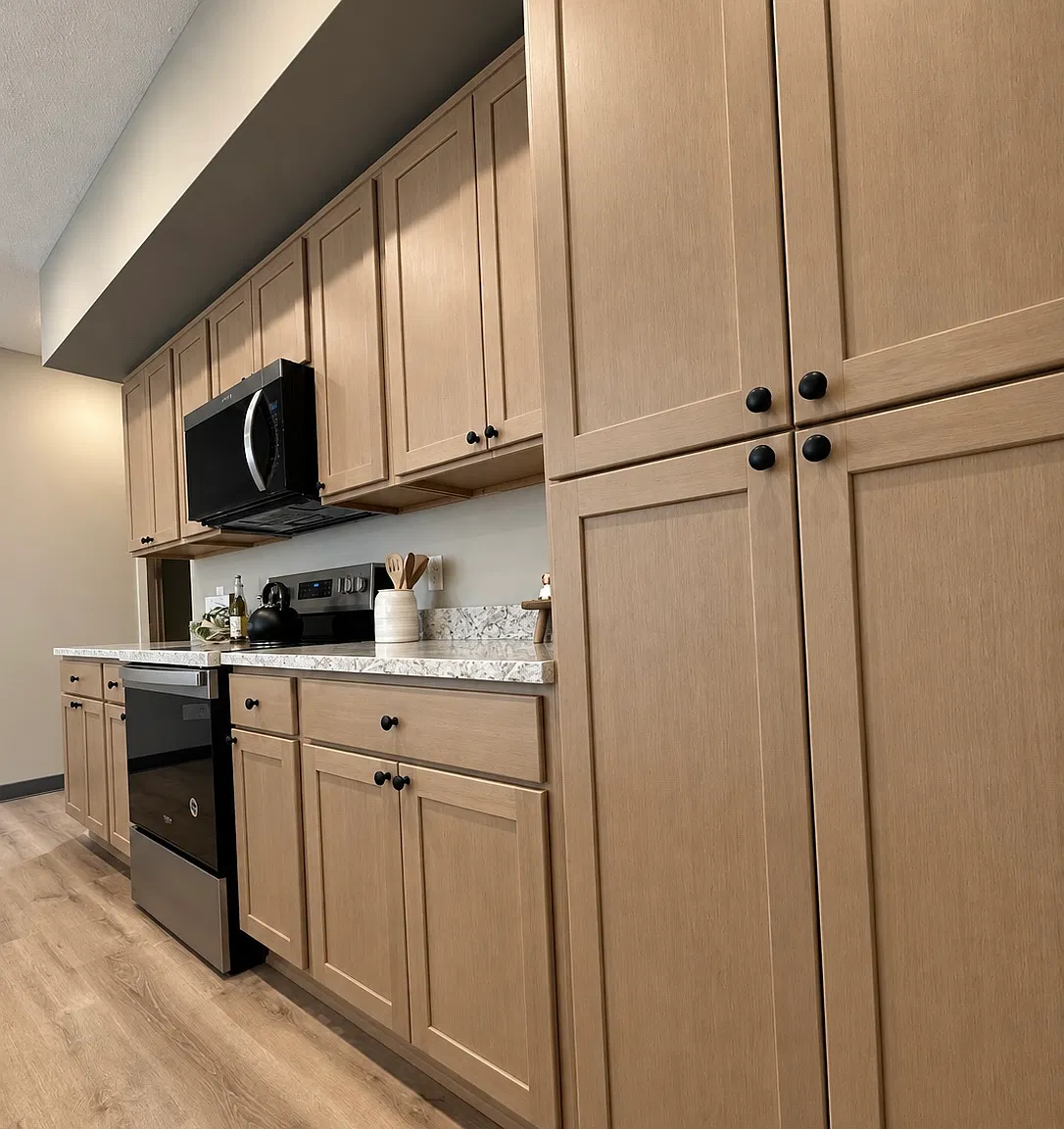 4 bed, 2600 sqft, $2,850 — Photo 4