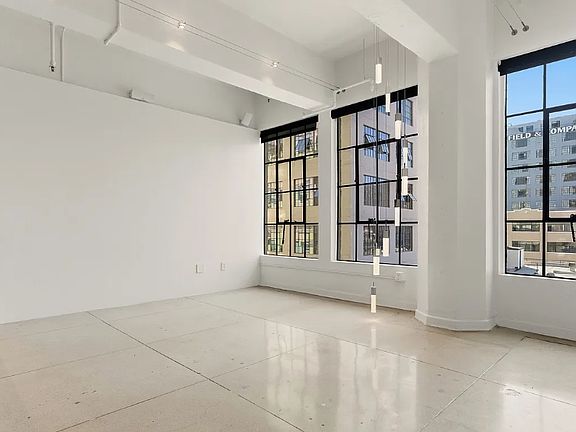 2nd image of 746 S Los Angeles St #1A02