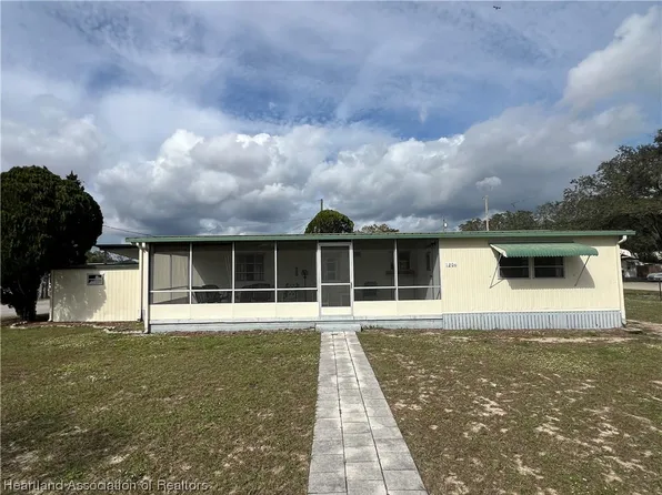 1204 W Hall St, Avon Park, FL 33825