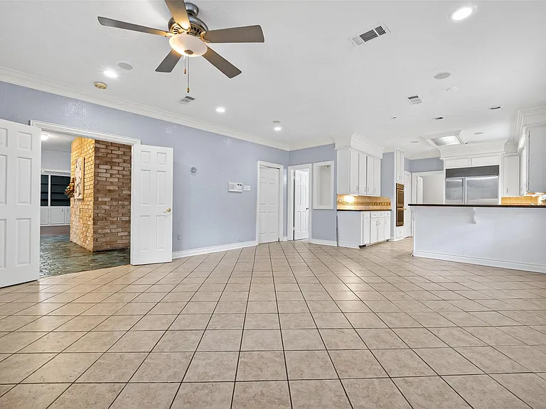 8103 Oak Moss Dr — Photo 20