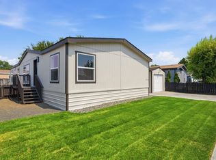 2105 N Steptoe St Trailer 113, Kennewick, WA 99336