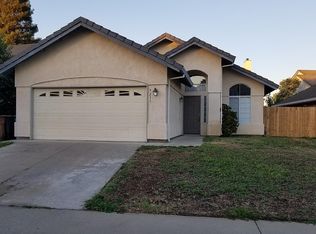 9233 Trenholm Dr, Elk Grove, CA 95758
