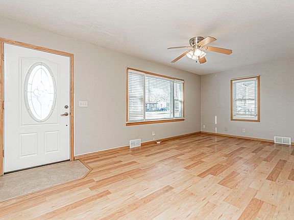 4th image of 1212 Downtain St