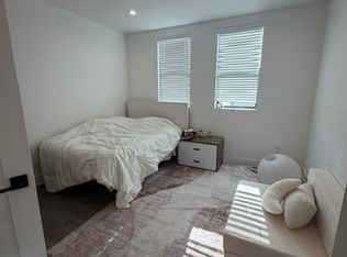 2909 Orchard Ave, Los Angeles, CA 90007