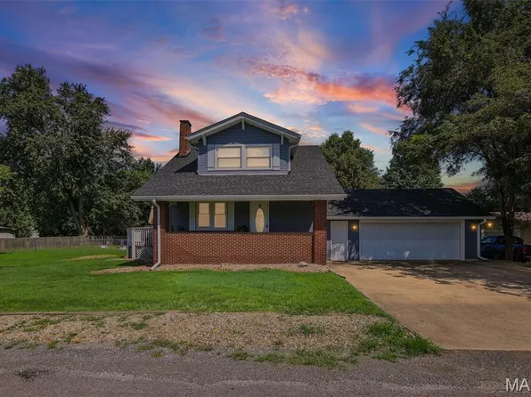 4825 Shady Ln, Roxana, IL 62084