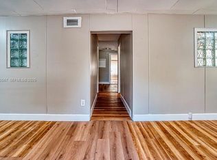 3438 SW 2nd St #3438, Miami, FL 33135