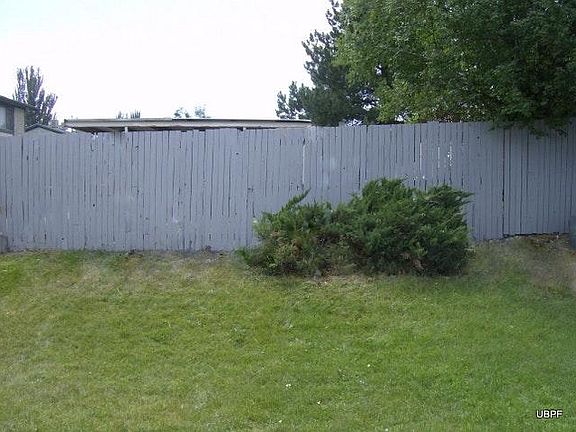 4th image of 3871 W Crown Ave APT B