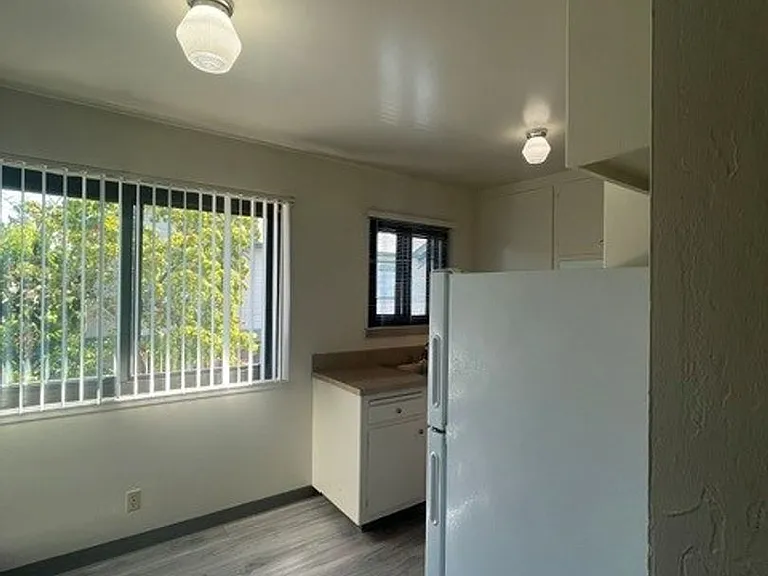 4261 Davis St — Photo 2