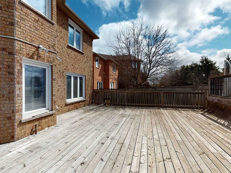 2nd image of 150 Larratt Ln