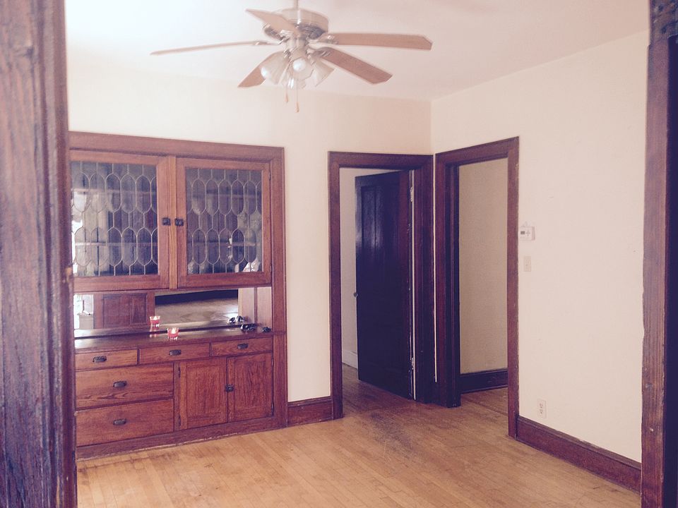 2nd image of 2707-09 N Oakland