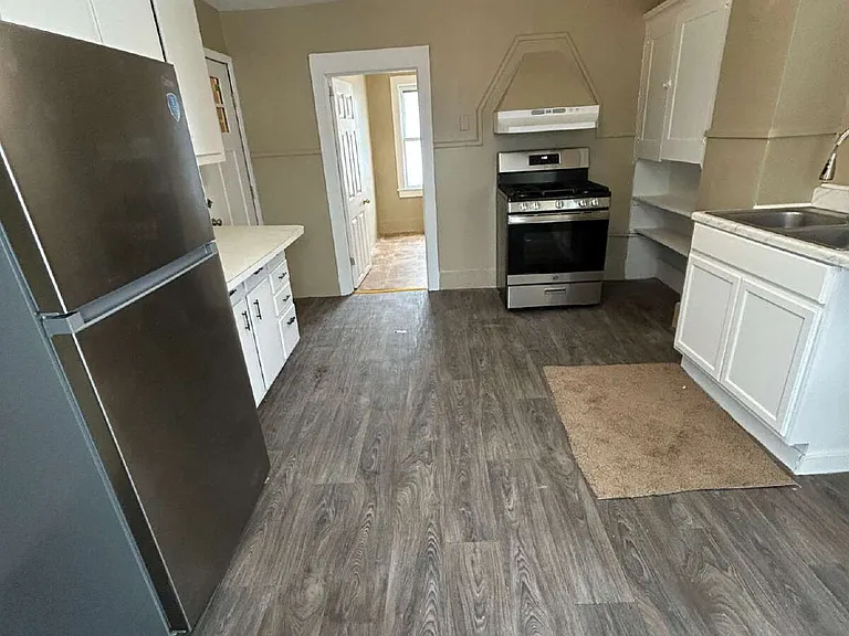 31 Hopkins St #2 — Photo 1