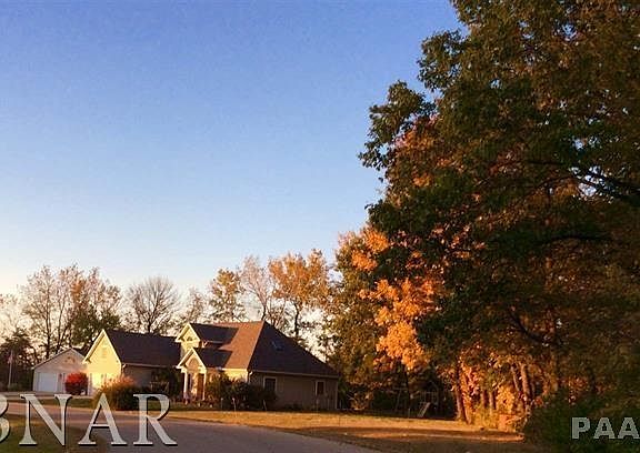 2nd image of 15976 Deer Ln
