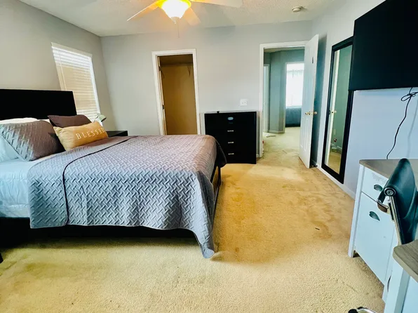 2 Springwater Dr, Port Wentworth, GA 31407