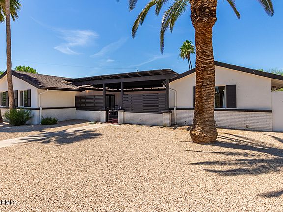 4th image of 2326 E MONTEBELLO Avenue