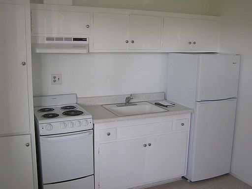 2nd image of 1825 Chapala St APT 8