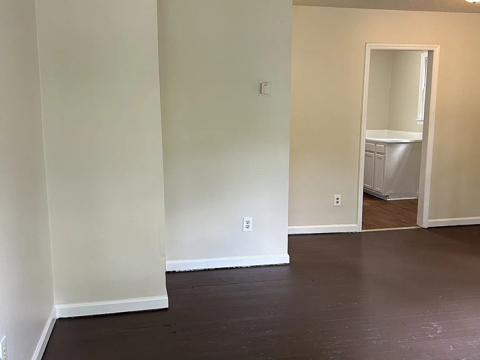 2 bed, 725 sqft, $895 — Photo 3