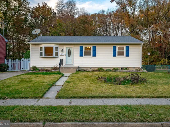 615 Otter Branch Dr, Magnolia, NJ 08049