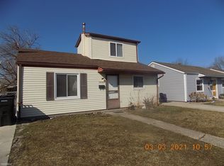 28361 Rosemont St, Roseville, MI