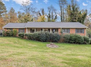 1415 Woodcrest Dr, Roswell, GA 30075