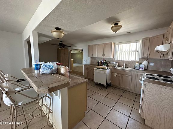 2nd image of 650 Empress Dr