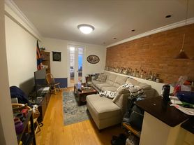 212 E 34th St, New York, NY