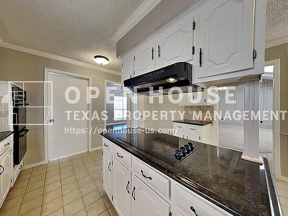 5th image of 912 Lexington Dr