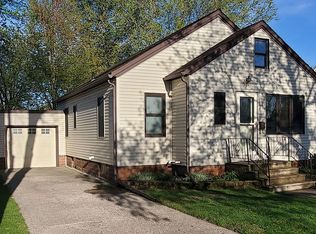 415 N Van Buren Ave, Springfield, MN 56087