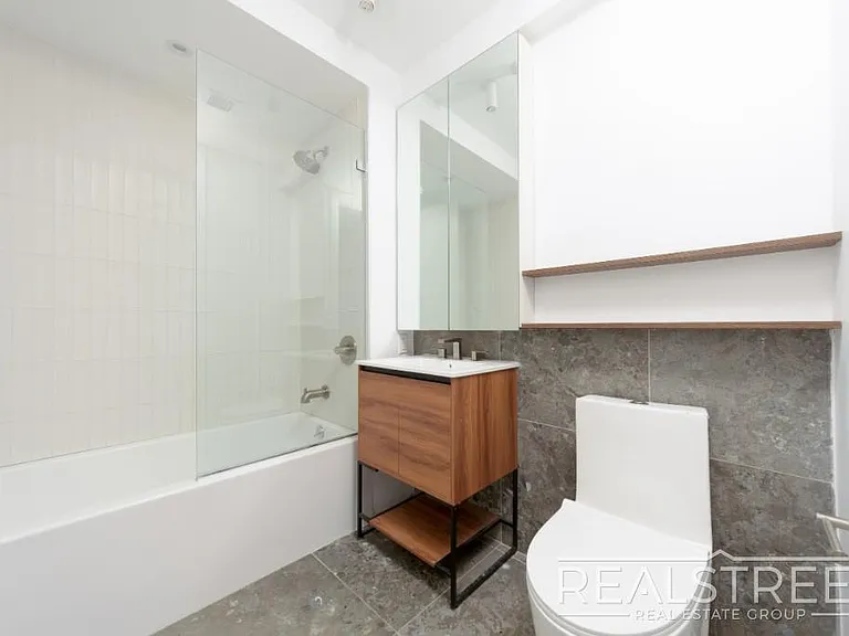 87 George St #4G — Photo 6