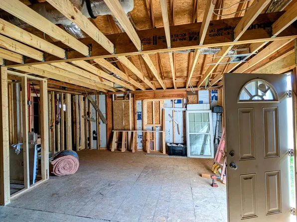 1946 Clement Ave, North Charleston, SC 29405