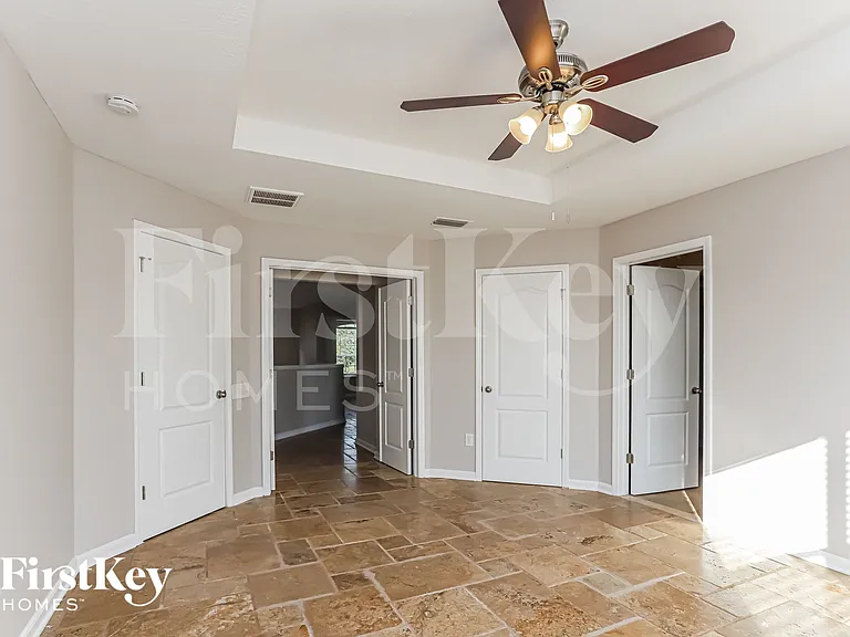 1918 Heartland Cir — Photo 7