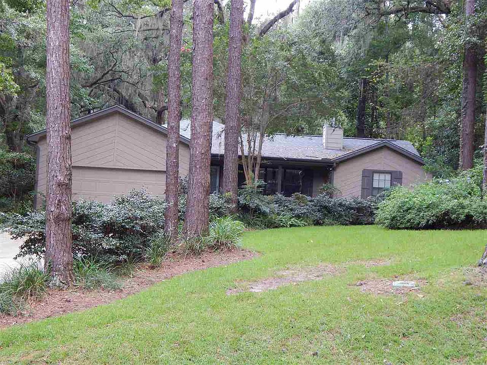 1st image of 2731 Lucerne Dr