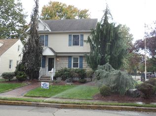 19 Forrest St, Metuchen, NJ 08840