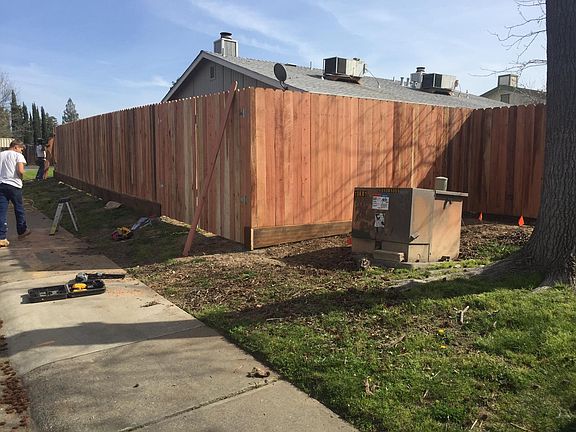 New fenceing with 10 ft. Gate