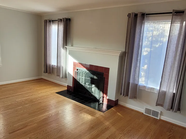 4224 Wallingford Ave N — Photo 8