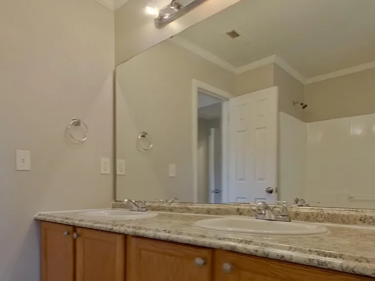 180-180 Riglaw Cir — Photo 8