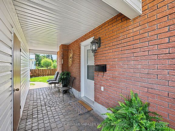 5th image of 68 Tierney St S